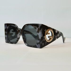 Gucci Black and Gold Oversized Sunglasses with Iconic Logo
